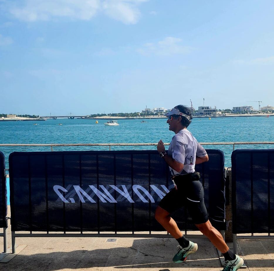 世界最高峰トライアスロンリーグ「カタールT100」50〜54歳のオープン・エイジグループカテゴリーで第4位入賞！【Resat Vargin Yeke】